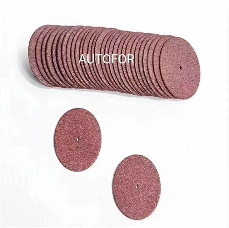 Precision cutting blade for dry dentures - Black/Red