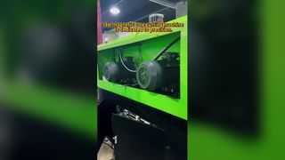 A máquina de corte de núcleo magnético é dedicada à precisão.